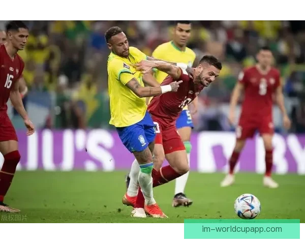 朱利亚诺赫拉德-马丁先触球却动作过重引发争议